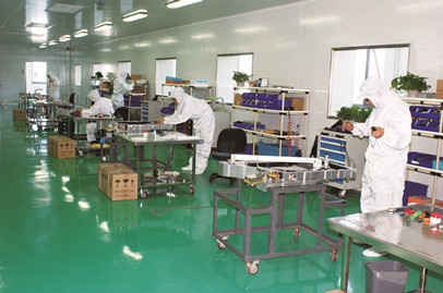 OPA-300 - это анализатор встроенных элементов крупных металлических деталей.